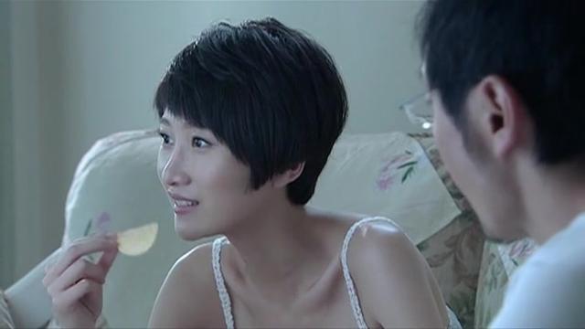 妻子不在跑到妻子的妹妹房里来,发现妹妹已经准备好了一切就绪