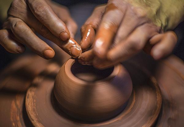 选购紫砂壶时最容易碰到的一些陷阱(工艺造假篇)_突袭网-提供留学,移