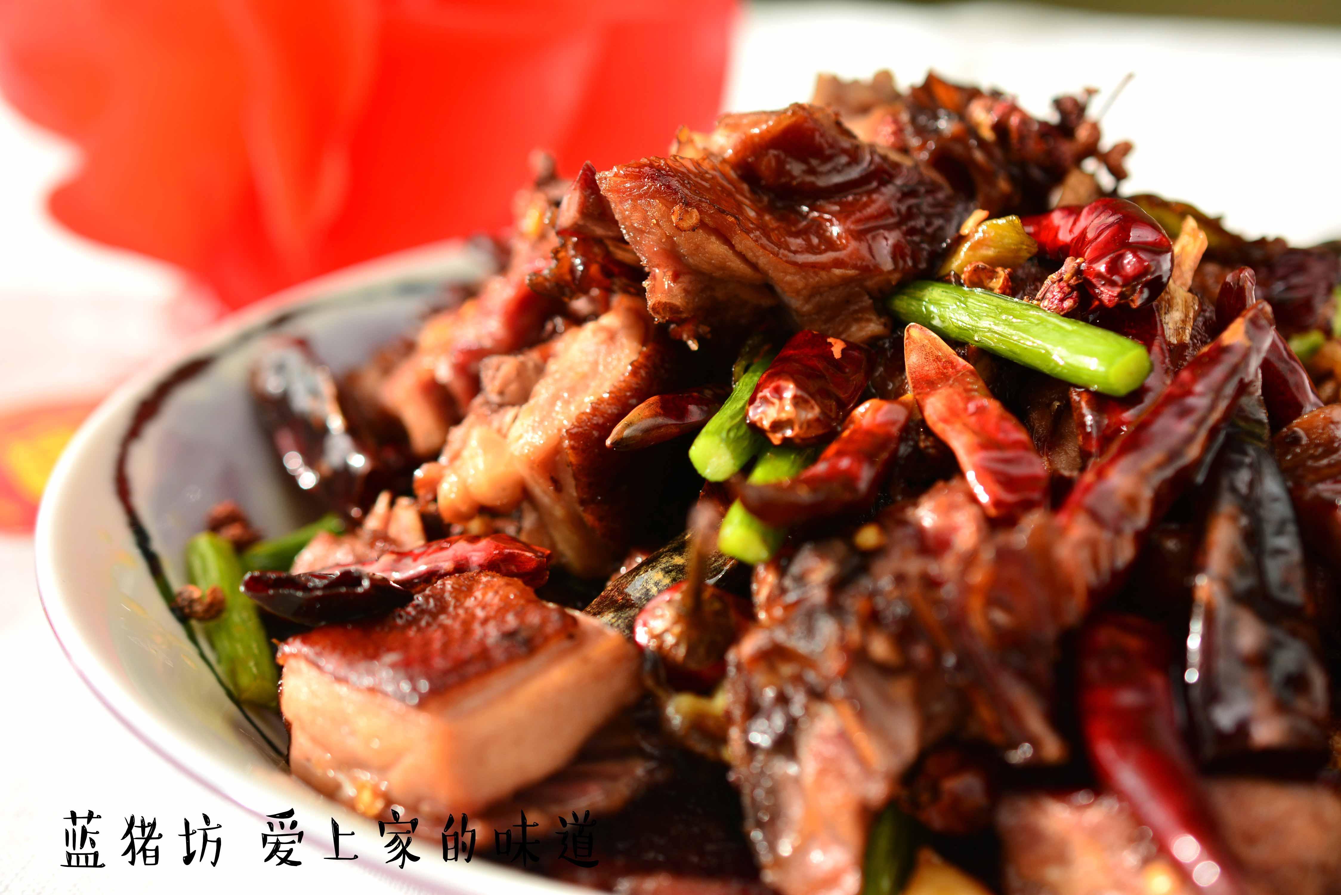 有的人会说了,一说鸭子,第一反应就是烤鸭,配上酱和鸭饼,一