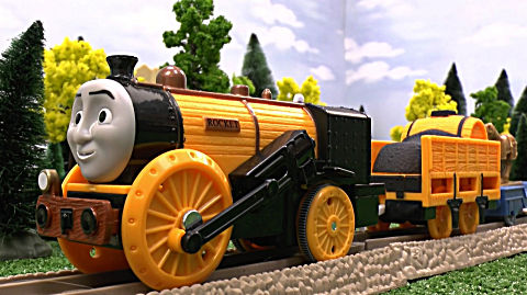 【奇趣箱】斯蒂芬小火车打败托马斯小火车,勇夺铁路之王称号.