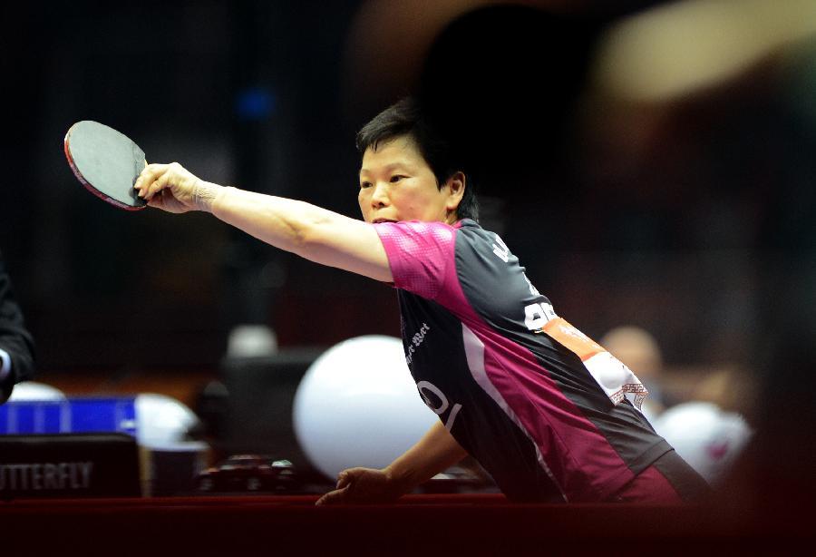 世乒赛:54岁老将倪夏莲不敌丁宁却赢得掌声 蔡振华曾是她手下败将