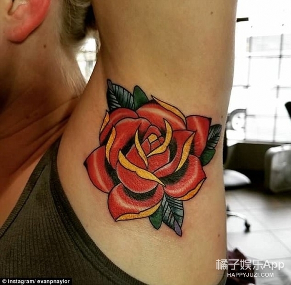 每个腋下纹身都有一部血泪史