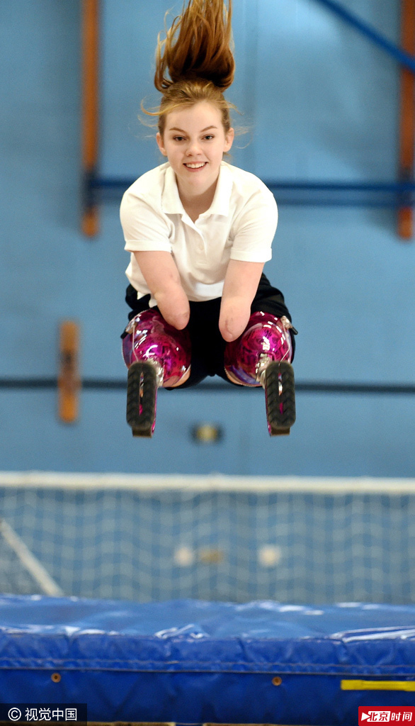 组图-完美的灵魂!无四肢女孩赢全英蹦床冠军