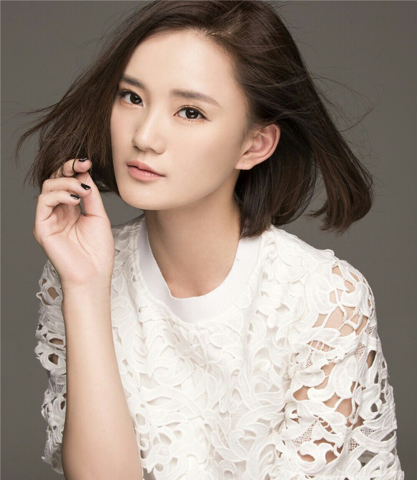 曾是最丑女主角,如今被爆整容还是红不了,显赫家世遭曝光