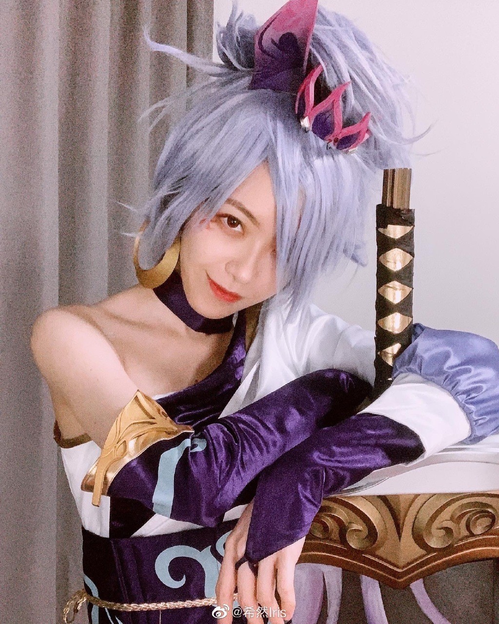 希然更新動態:cosplay靈魂蓮華銳雯