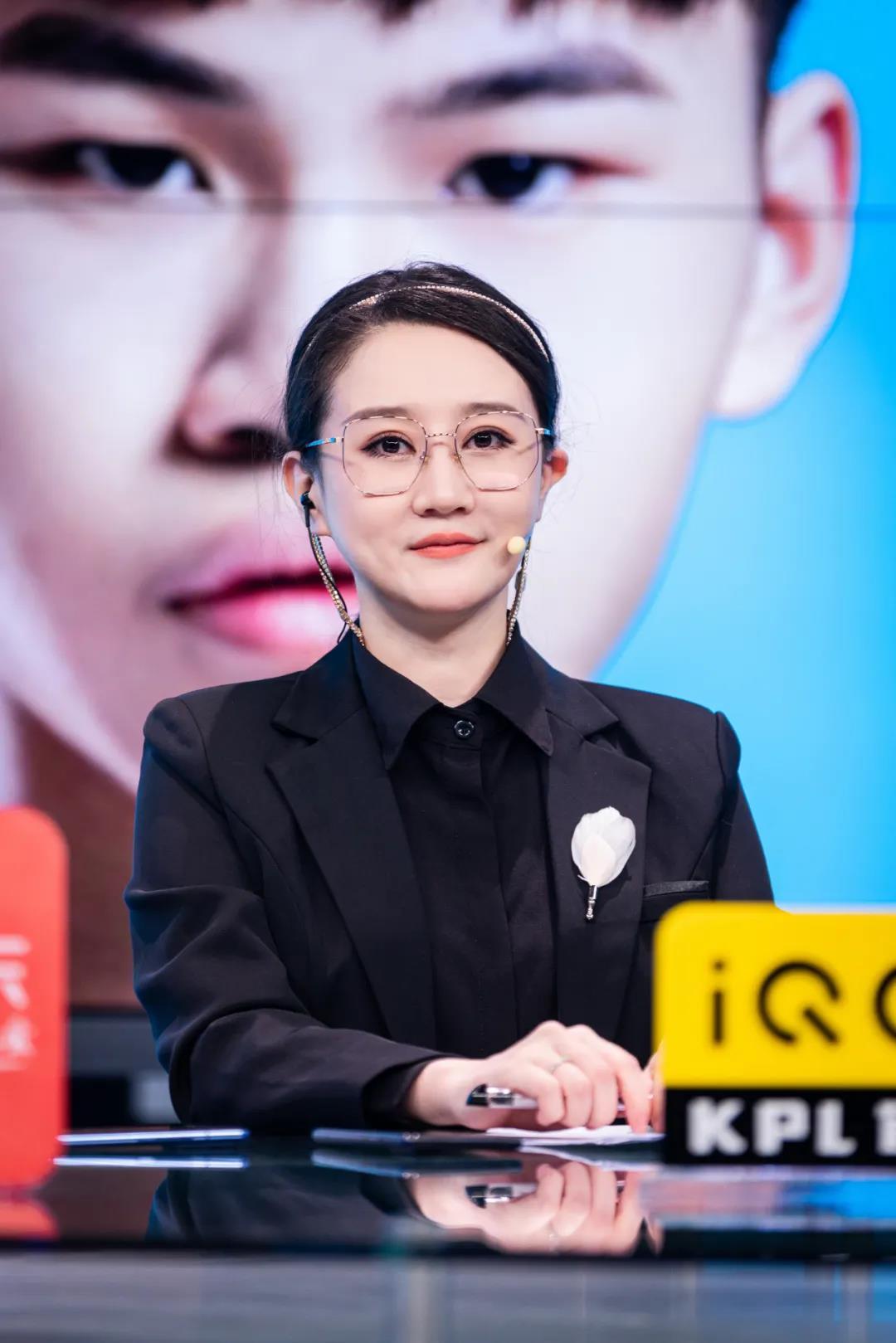 kpl首位女教练虎妞