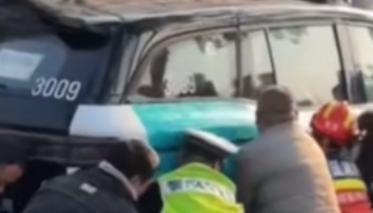 无人驾驶车撞伤行人